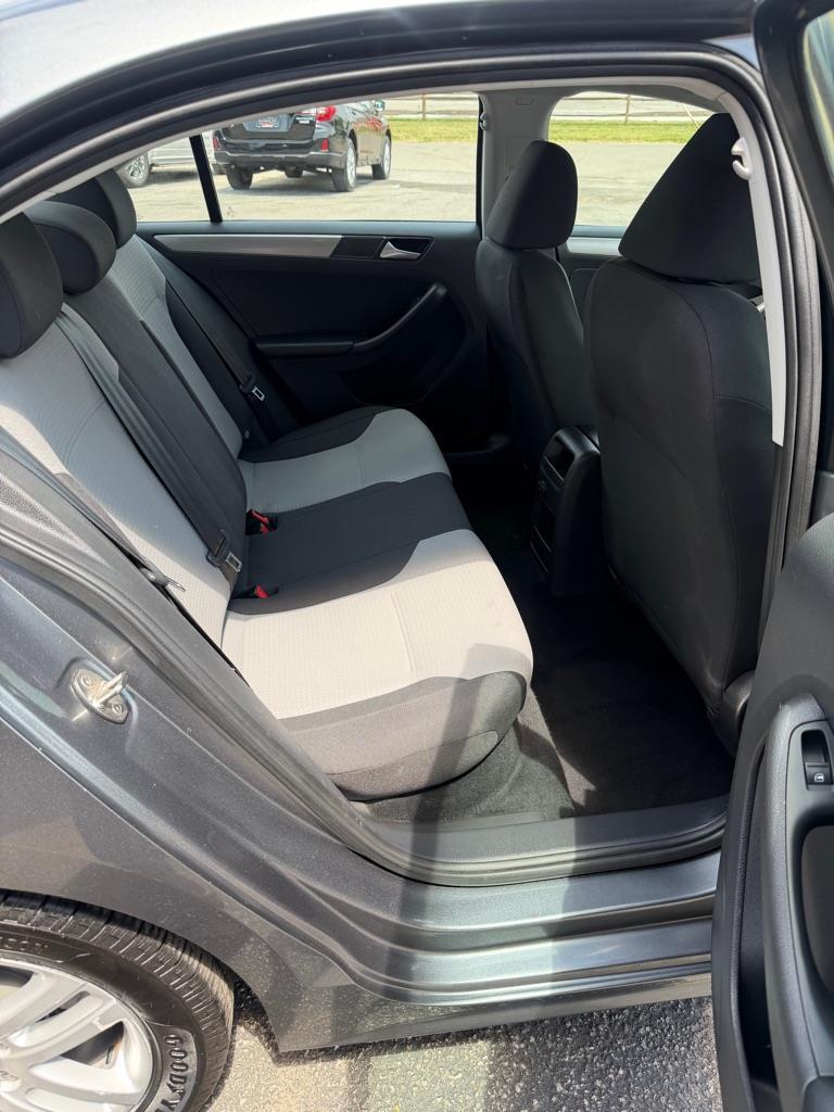 Volkswagen Jetta 1.4T S 6A 2018