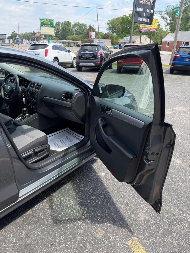 Volkswagen Jetta 1.4T S 6A 2018