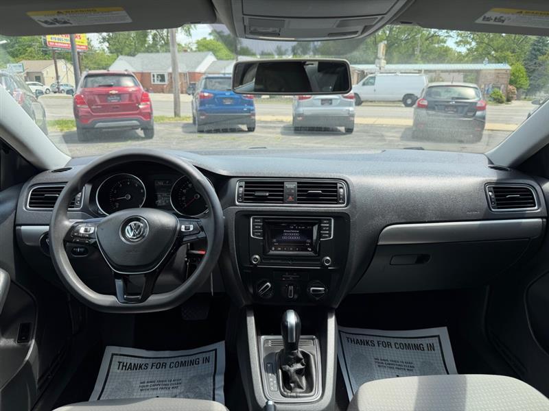 Volkswagen Jetta 1.4T S 6A 2018