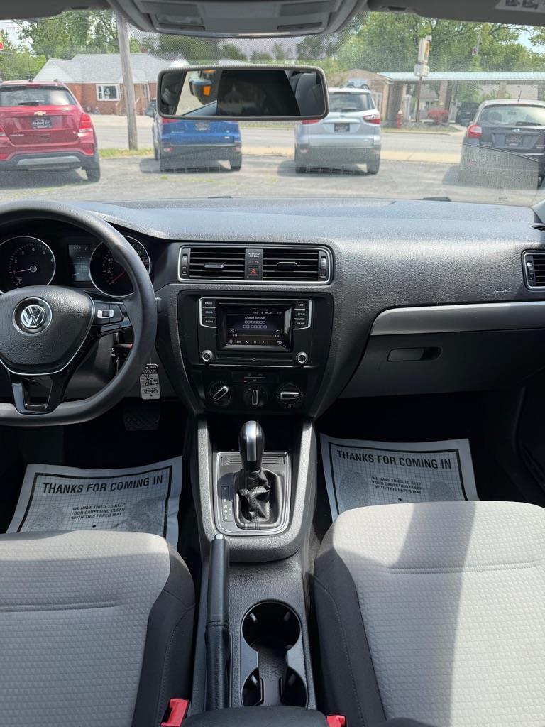 Volkswagen Jetta 1.4T S 6A 2018