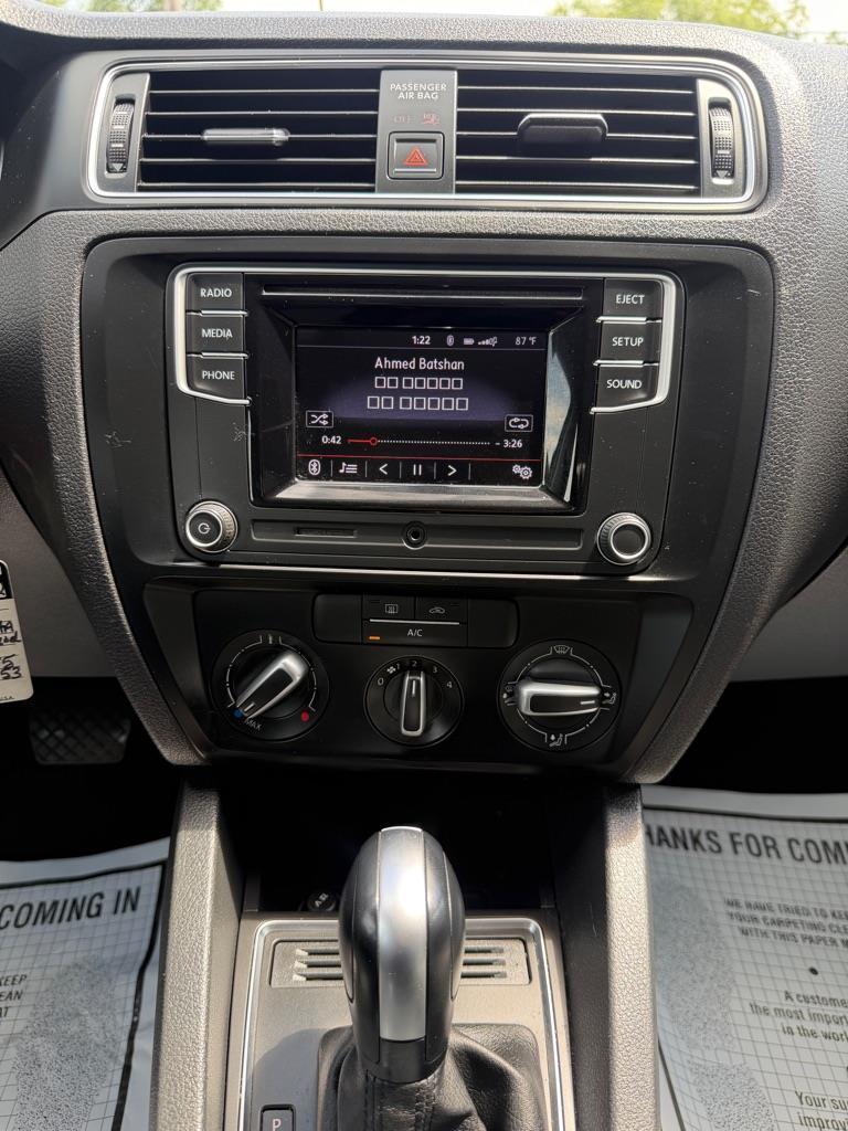Volkswagen Jetta 1.4T S 6A 2018