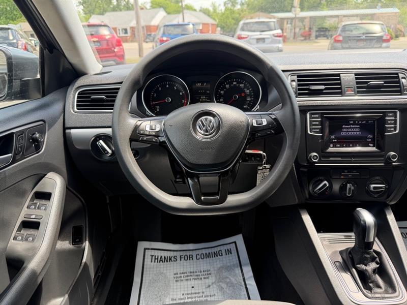 Volkswagen Jetta 1.4T S 6A 2018