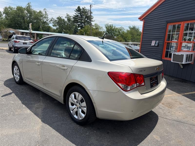 Chevrolet Cruze LS Auto 2013