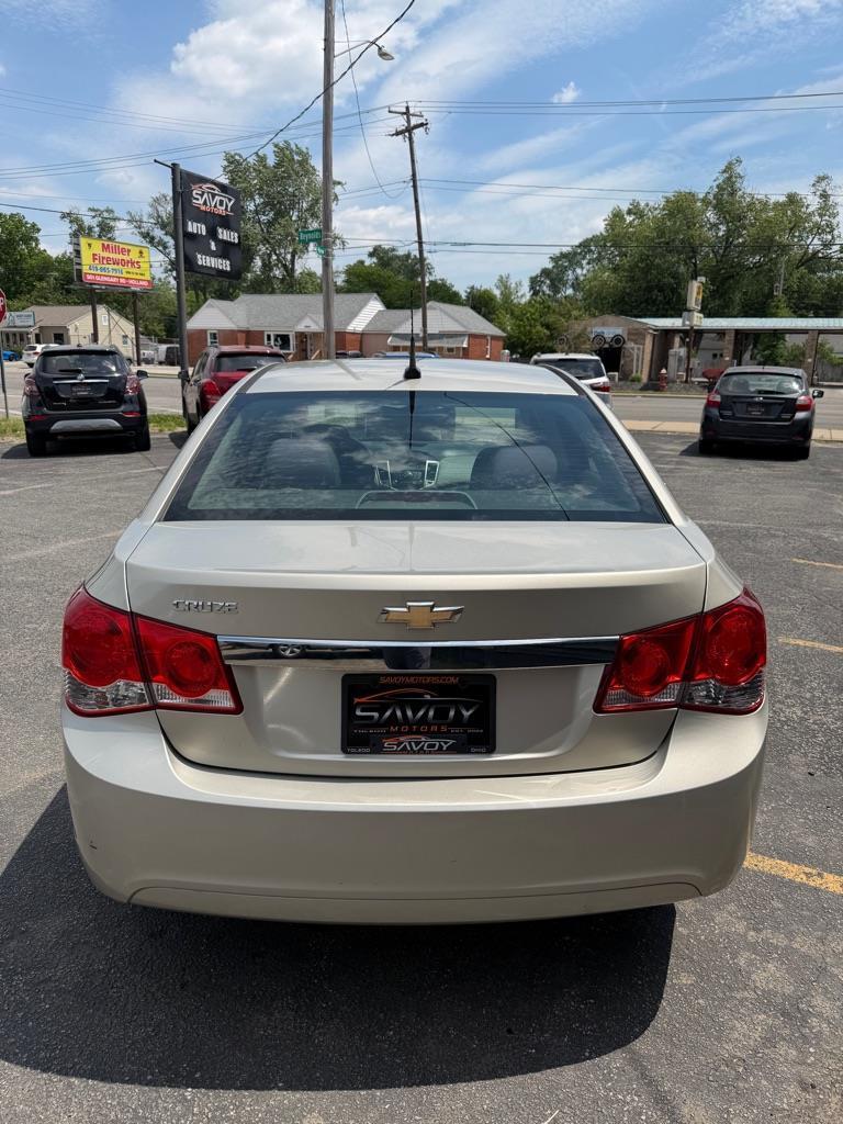 Chevrolet Cruze LS Auto 2013