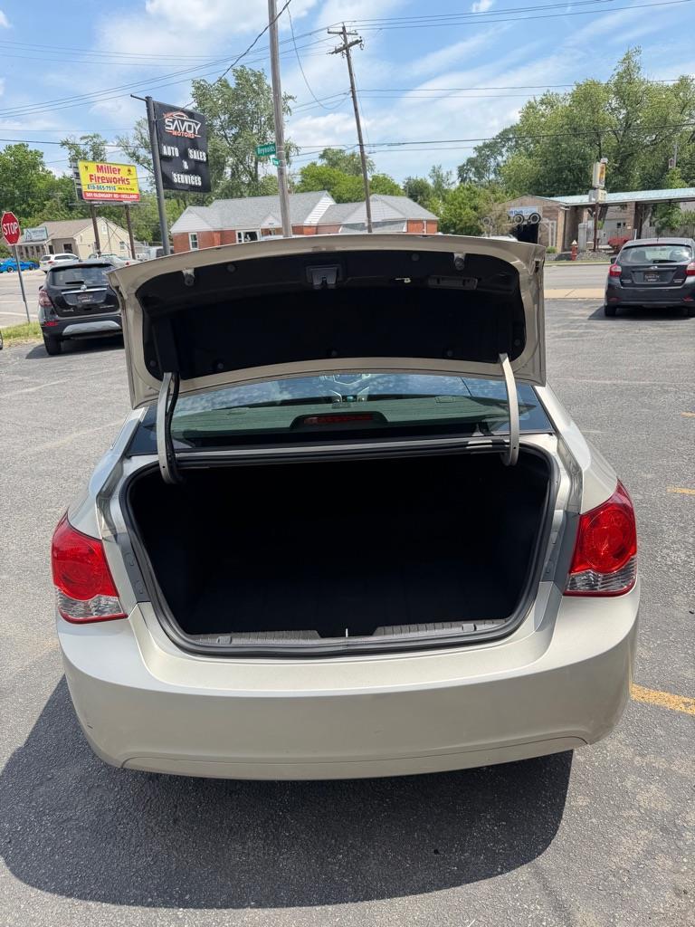 Chevrolet Cruze LS Auto 2013
