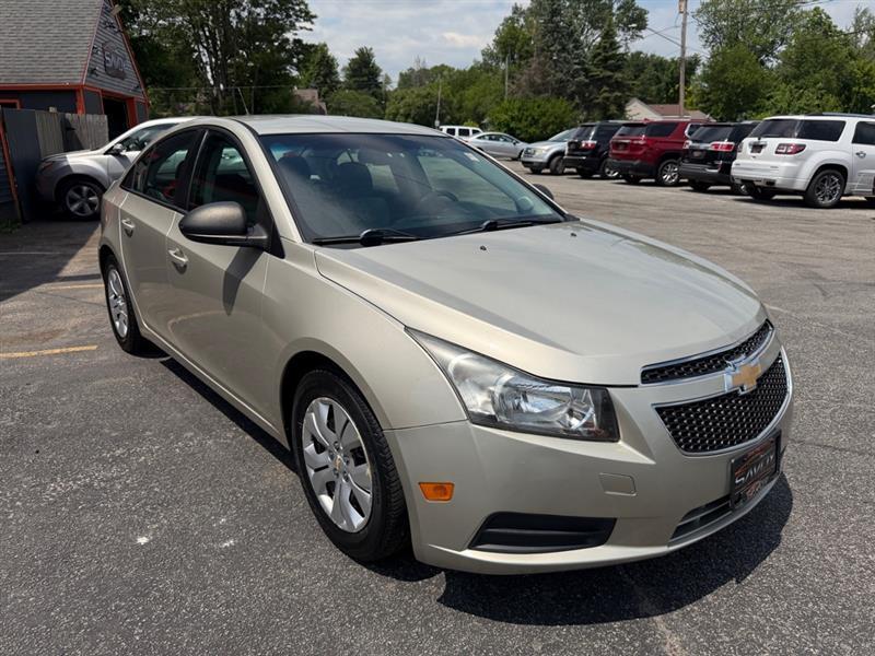 Chevrolet Cruze LS Auto 2013