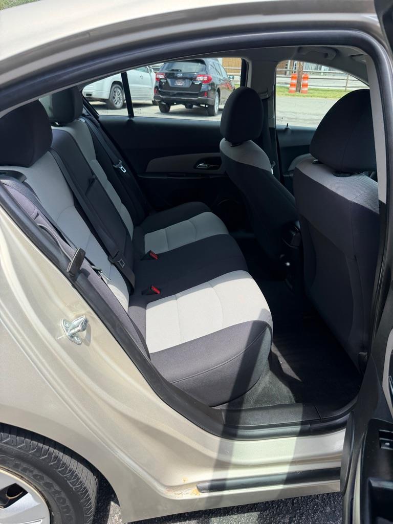 Chevrolet Cruze LS Auto 2013