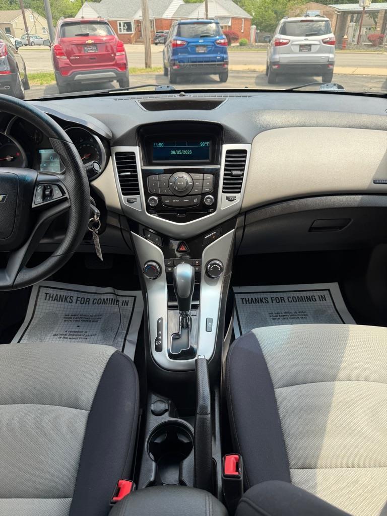 Chevrolet Cruze LS Auto 2013