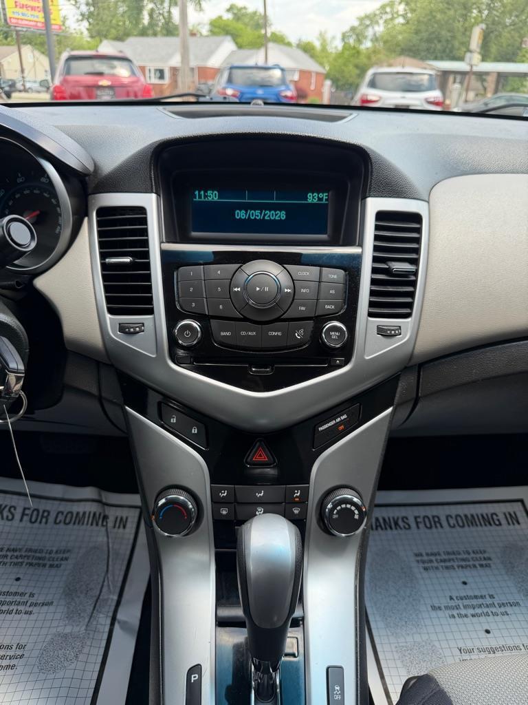 Chevrolet Cruze LS Auto 2013