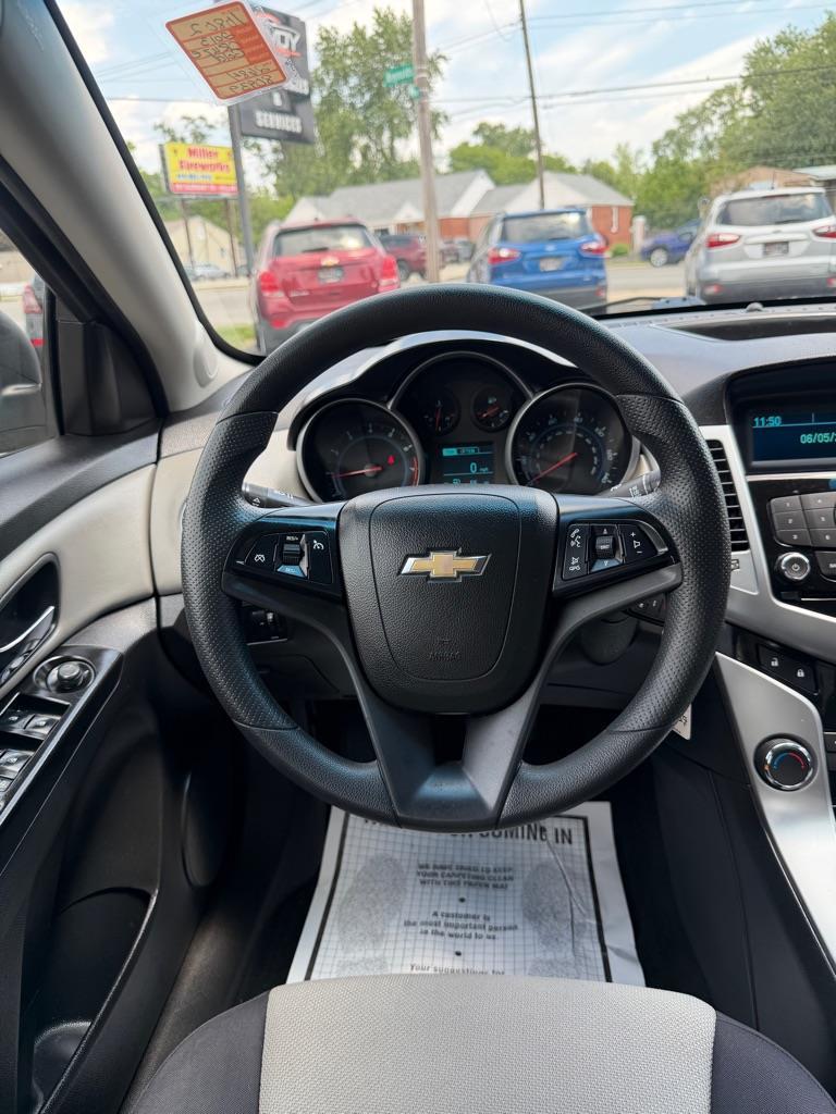 Chevrolet Cruze LS Auto 2013