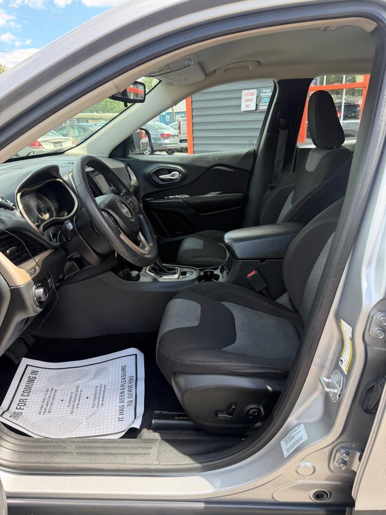 Jeep Cherokee Sport 4WD 2016