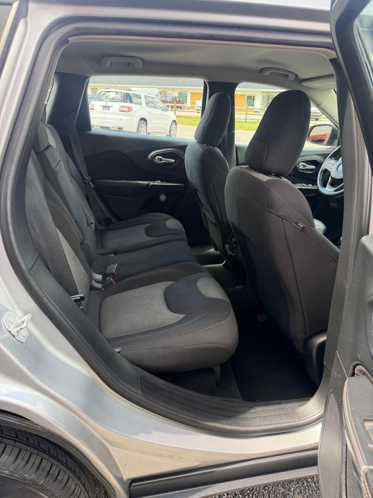 Jeep Cherokee Sport 4WD 2016