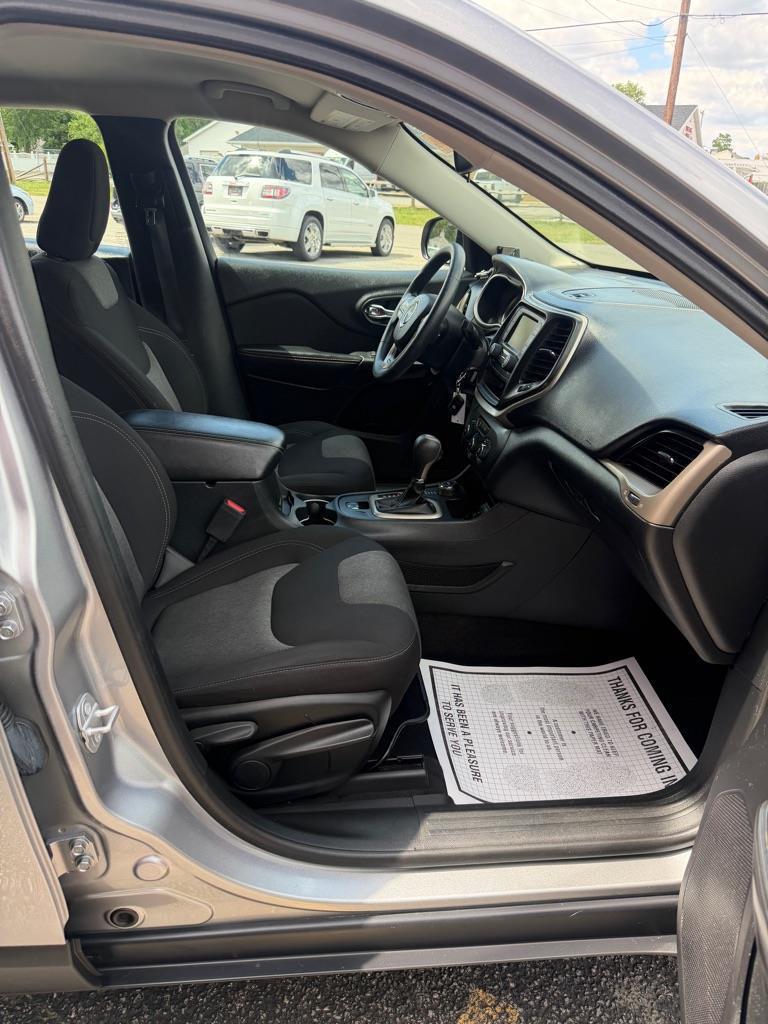 Jeep Cherokee Sport 4WD 2016