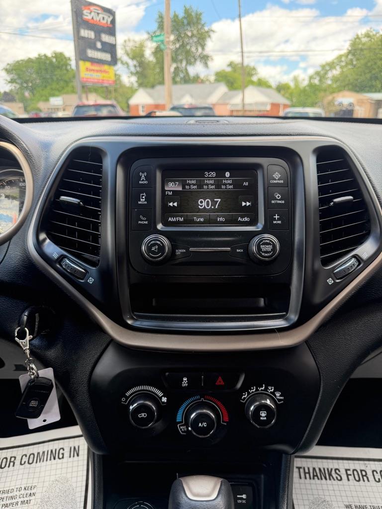 Jeep Cherokee Sport 4WD 2016
