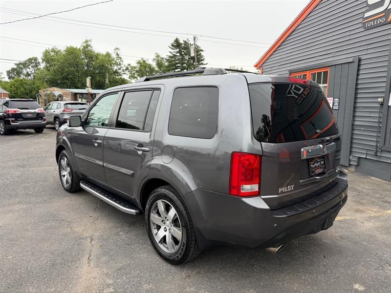 Honda Pilot Touring 4WD 5-Spd AT with DVD 2014