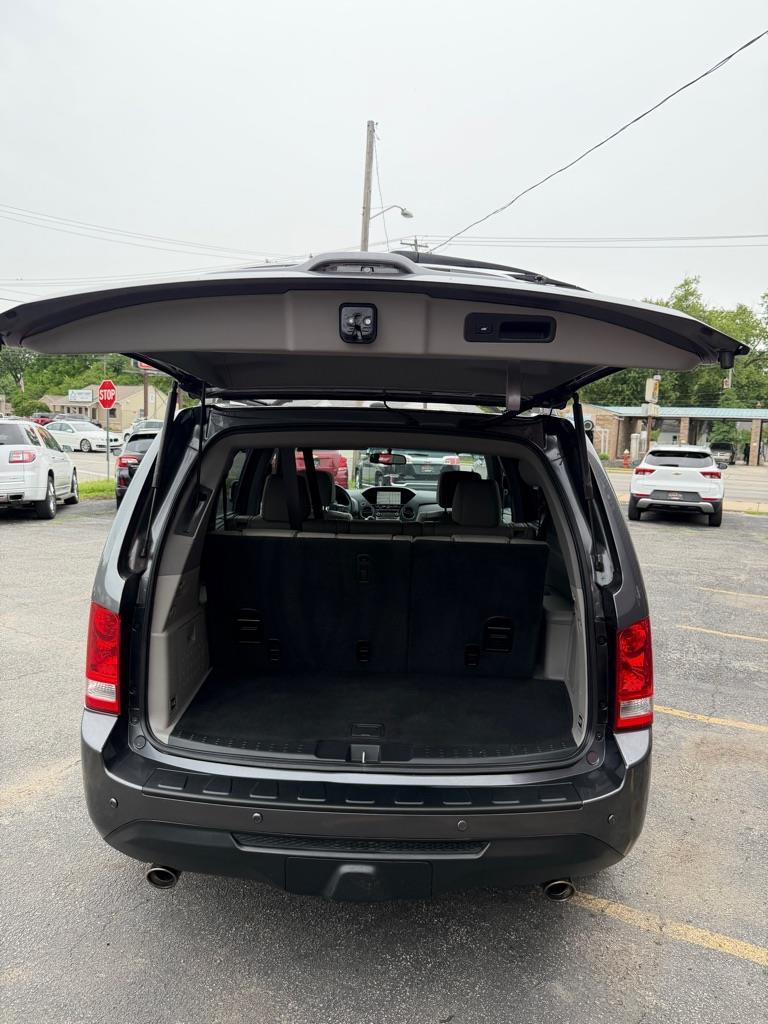 Honda Pilot Touring 4WD 5-Spd AT with DVD 2014