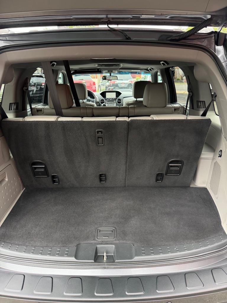 Honda Pilot Touring 4WD 5-Spd AT with DVD 2014