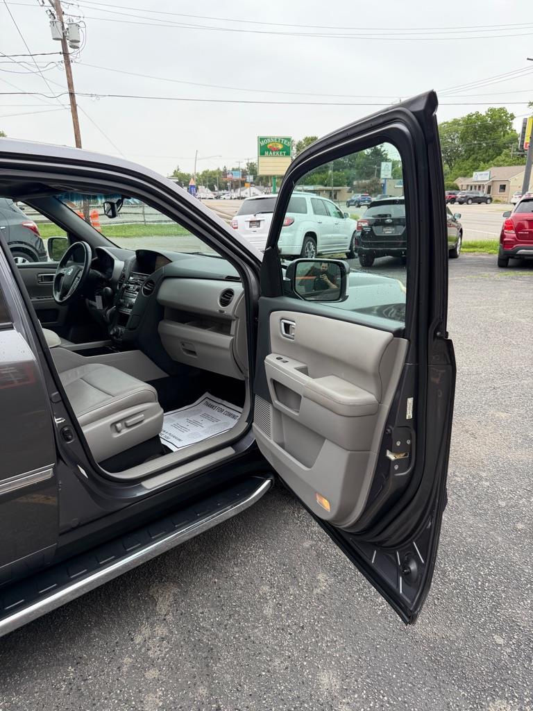 Honda Pilot Touring 4WD 5-Spd AT with DVD 2014