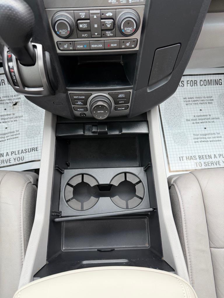 Honda Pilot Touring 4WD 5-Spd AT with DVD 2014