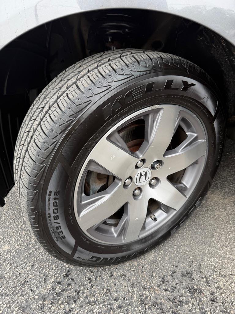 Honda Pilot Touring 4WD 5-Spd AT with DVD 2014