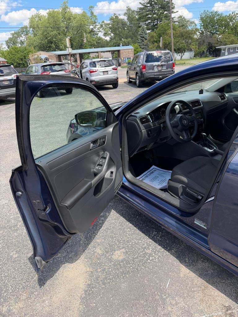 Volkswagen Jetta S 2014