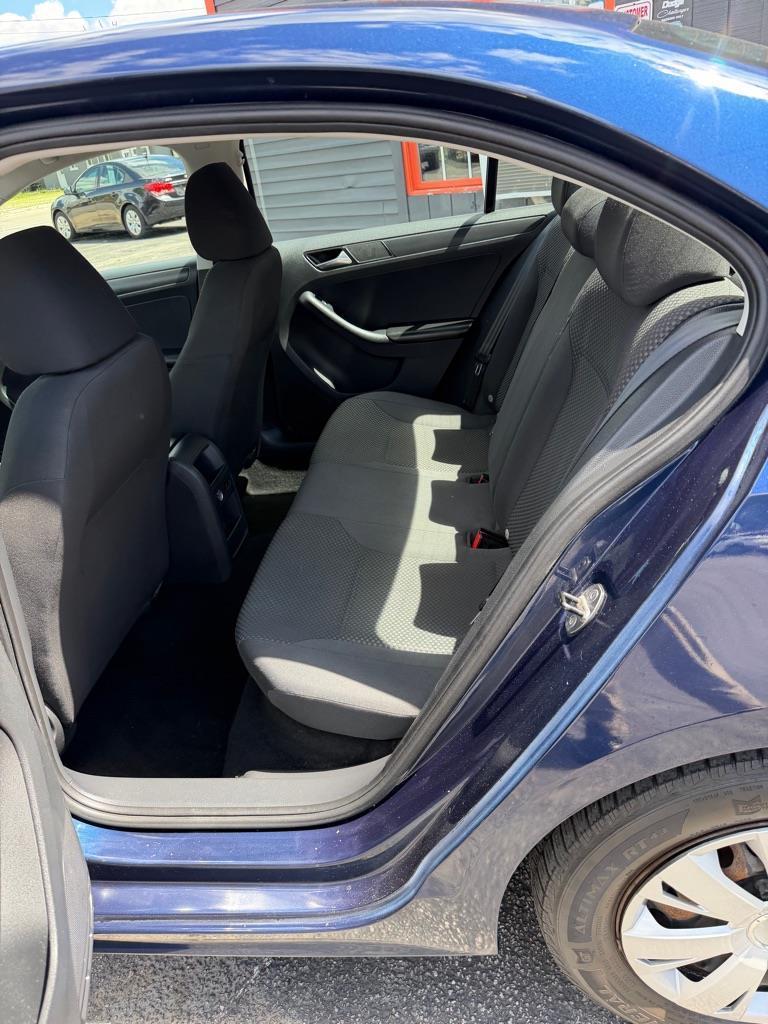 Volkswagen Jetta S 2014
