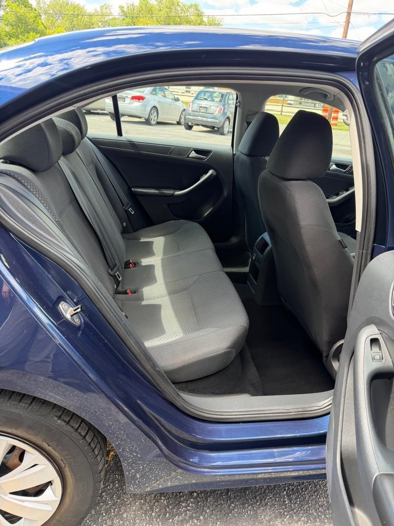 Volkswagen Jetta S 2014