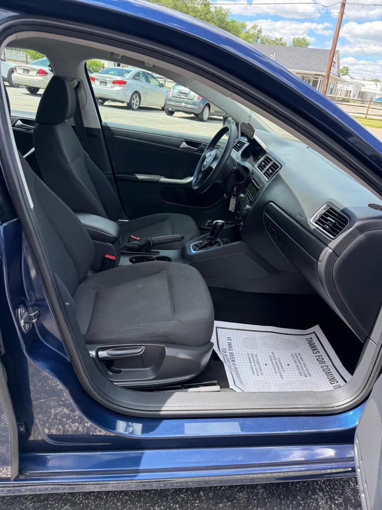 Volkswagen Jetta S 2014