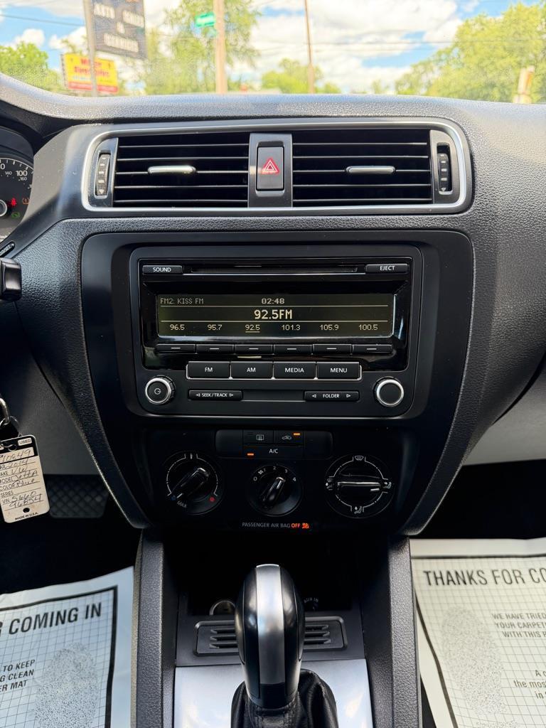 Volkswagen Jetta S 2014