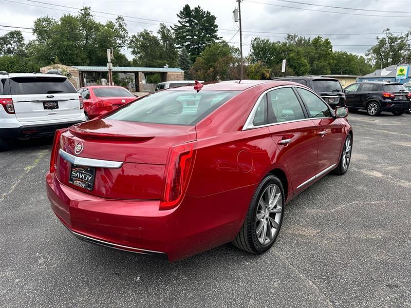 Cadillac XTS Base 2013