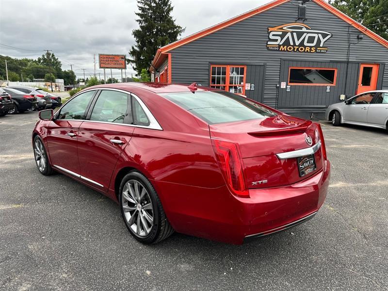 Cadillac XTS Base 2013