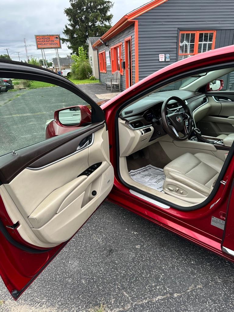 Cadillac XTS Base 2013