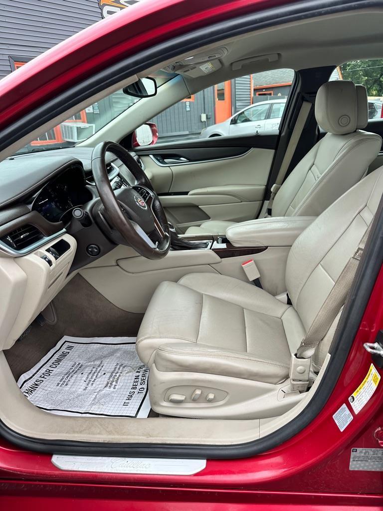 Cadillac XTS Base 2013