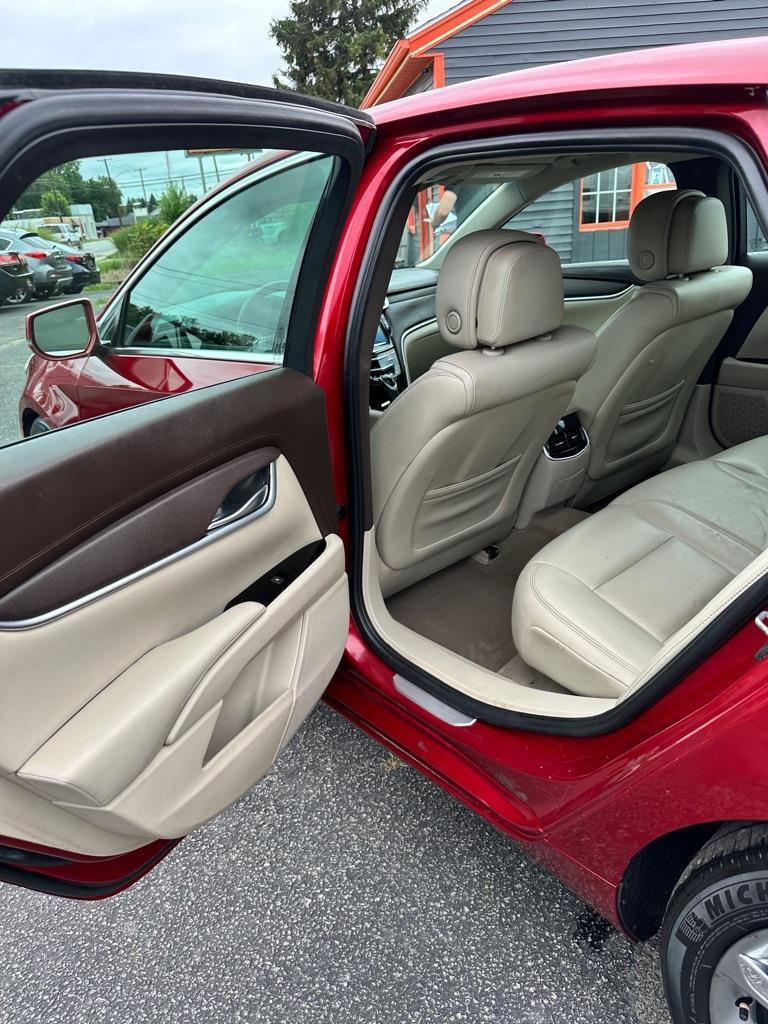 Cadillac XTS Base 2013