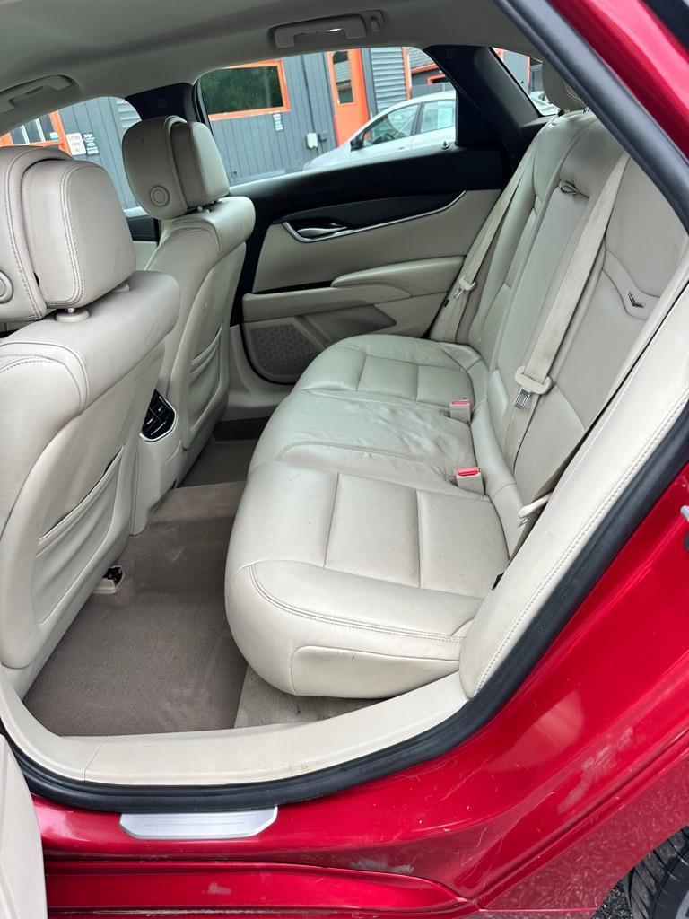 Cadillac XTS Base 2013