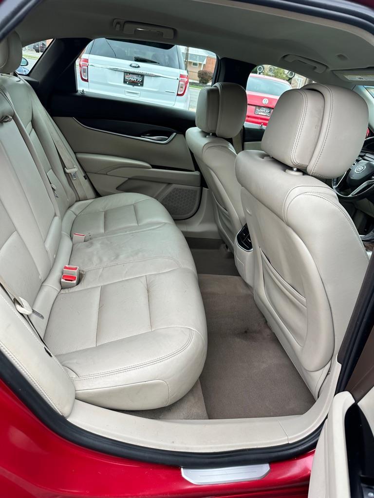 Cadillac XTS Base 2013