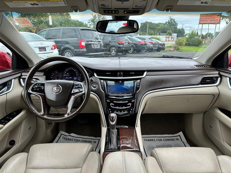 Cadillac XTS Base 2013