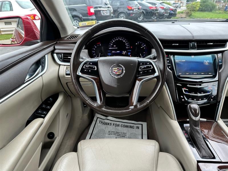 Cadillac XTS Base 2013