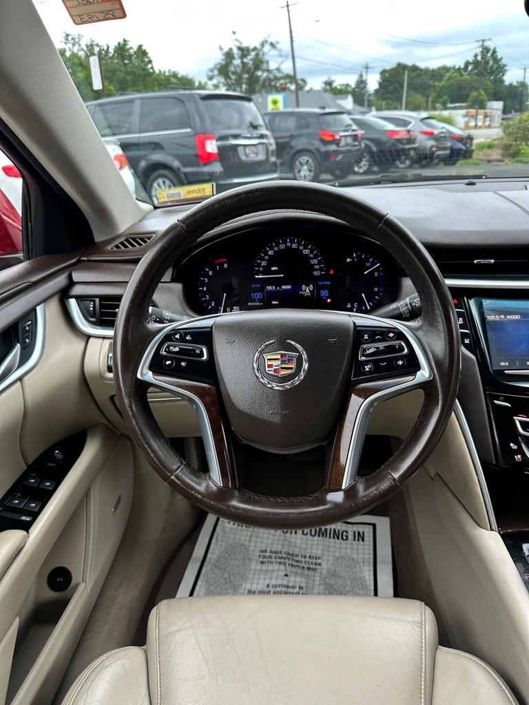 Cadillac XTS Base 2013