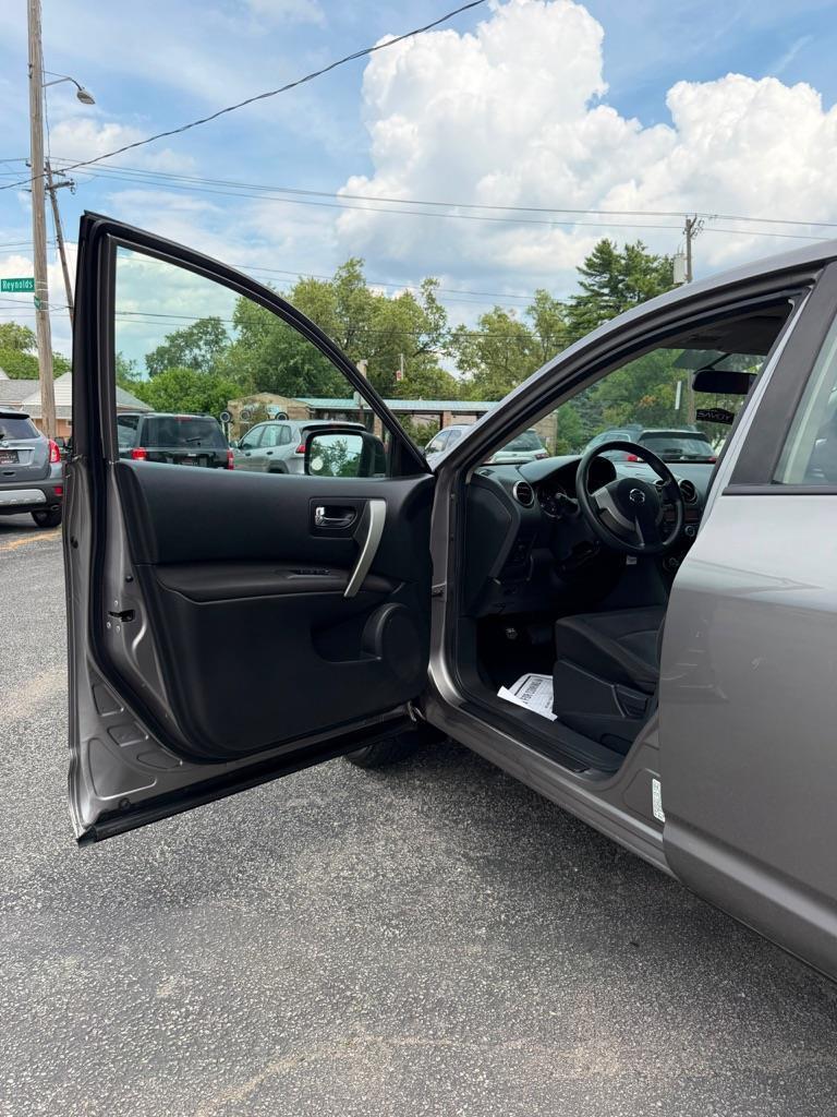 Nissan Rogue S AWD 2010