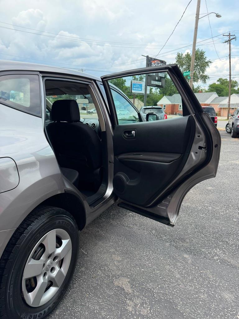 Nissan Rogue S AWD 2010