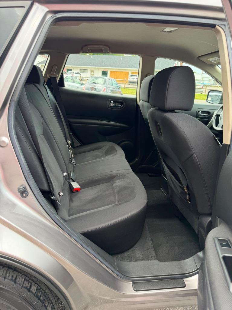 Nissan Rogue S AWD 2010