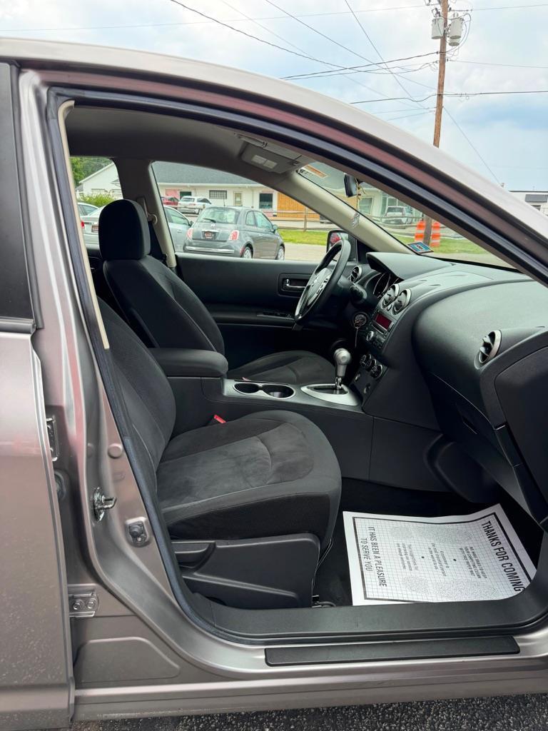 Nissan Rogue S AWD 2010