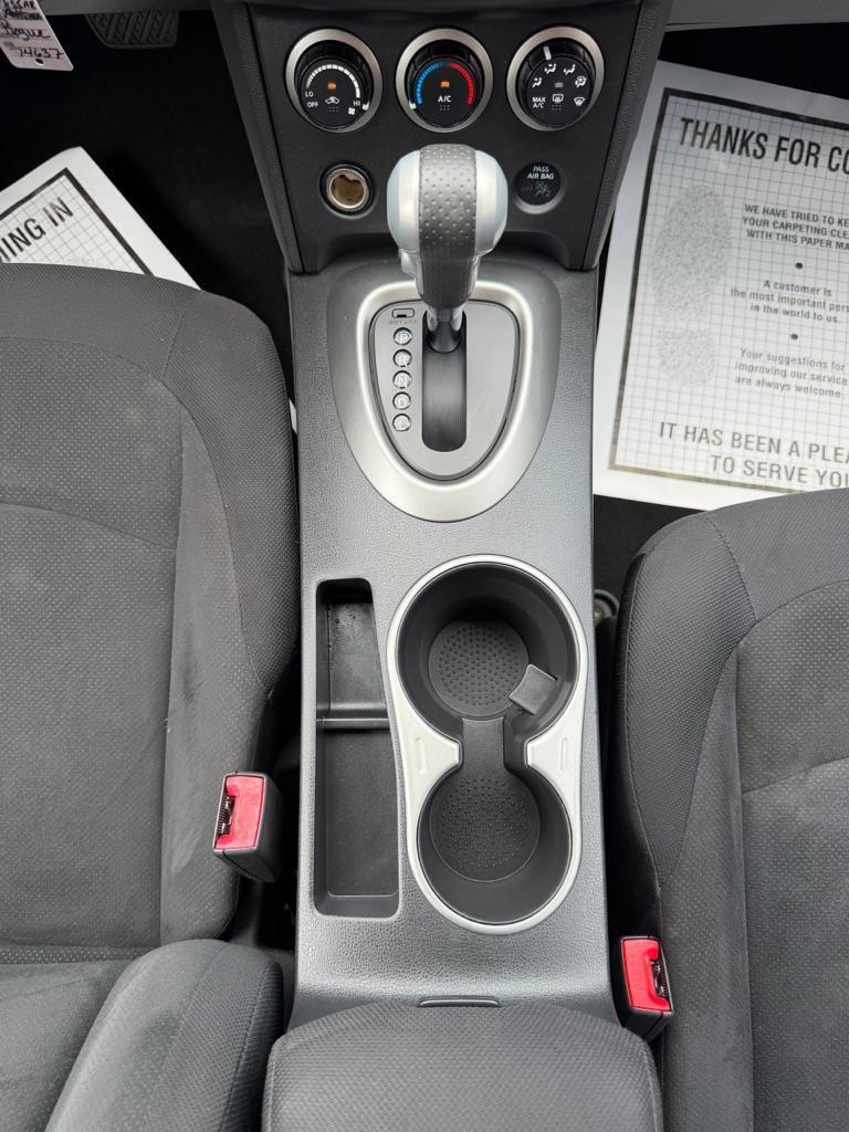 Nissan Rogue S AWD 2010