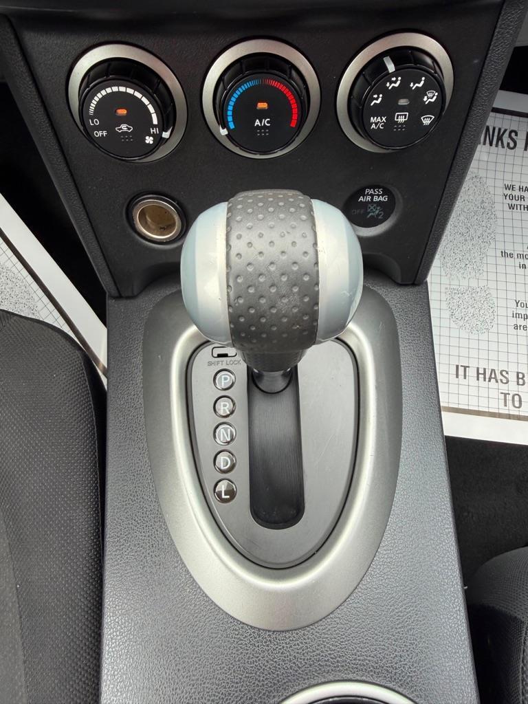 Nissan Rogue S AWD 2010