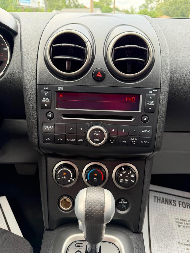 Nissan Rogue S AWD 2010
