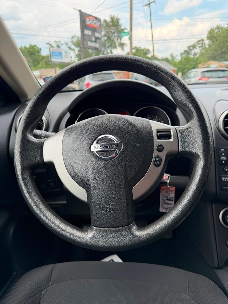 Nissan Rogue S AWD 2010