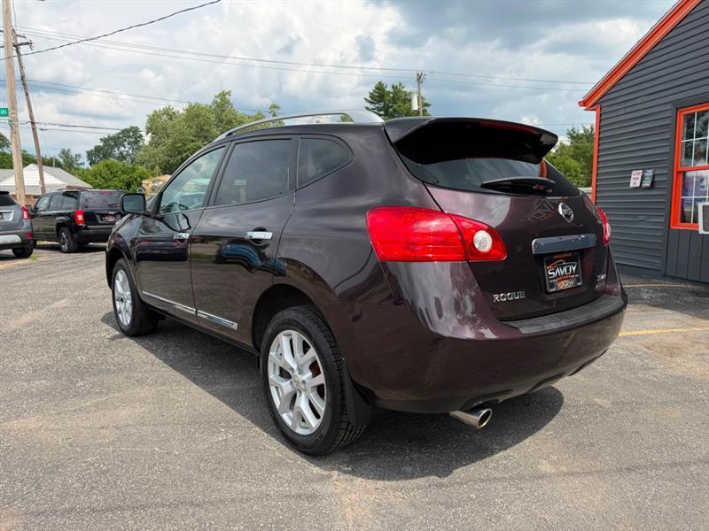 Nissan Rogue S AWD 2011