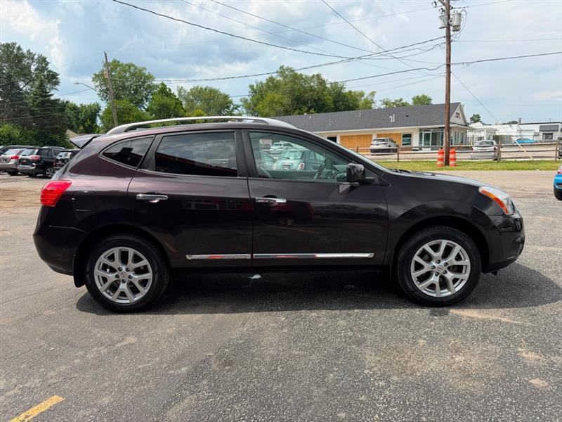 Nissan Rogue S AWD 2011