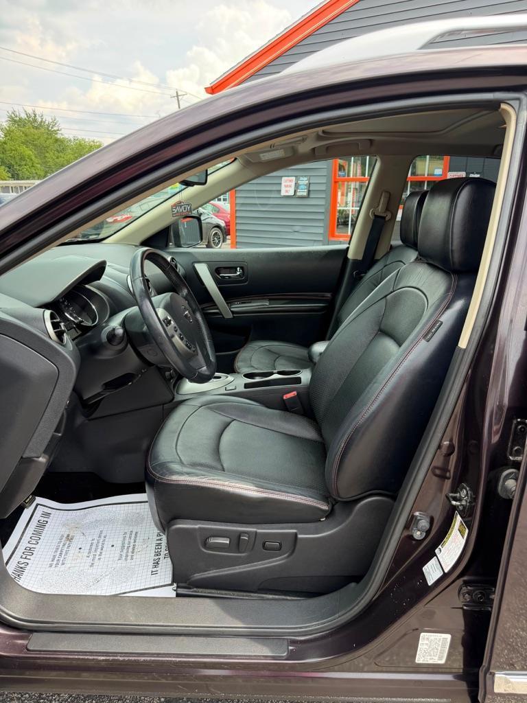 Nissan Rogue S AWD 2011
